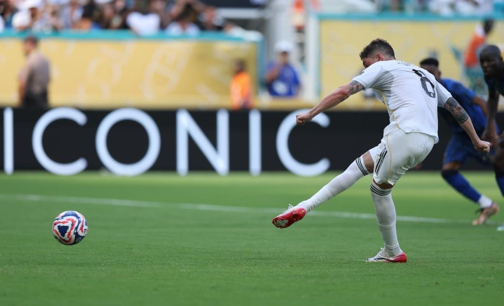 布莱斯·哈珀经验在关键战役体现